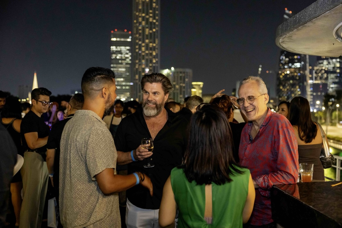 Hecklers party the night away under the Singapore skyline with the best of APAC
