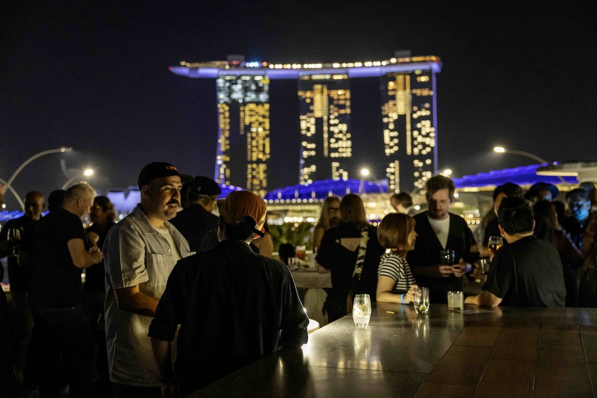 Hecklers party the night away under the Singapore skyline with the best of APAC