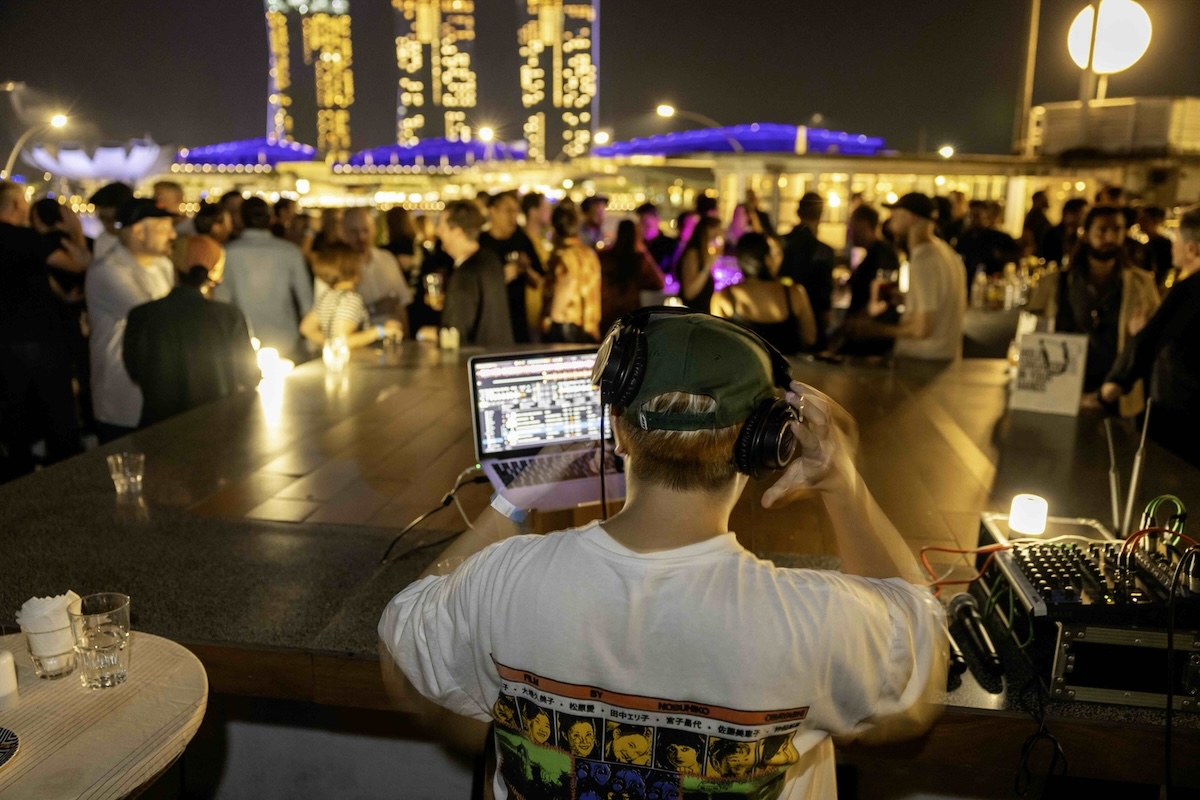 Hecklers party the night away under the Singapore skyline with the best of APAC