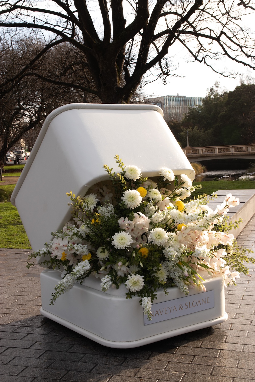 Naveya & Sloane launches giant ring box activation to celebrate expansion via Lomas Kerr