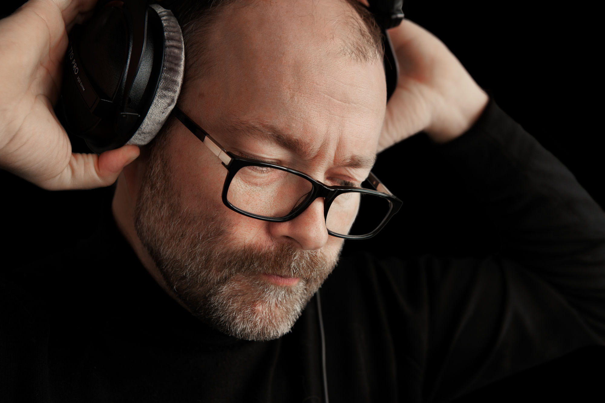 Voice actor Rupert Degas: “Perfect Voices, Perfect Opportunity: The Brilliant Mediocrity of AI!”