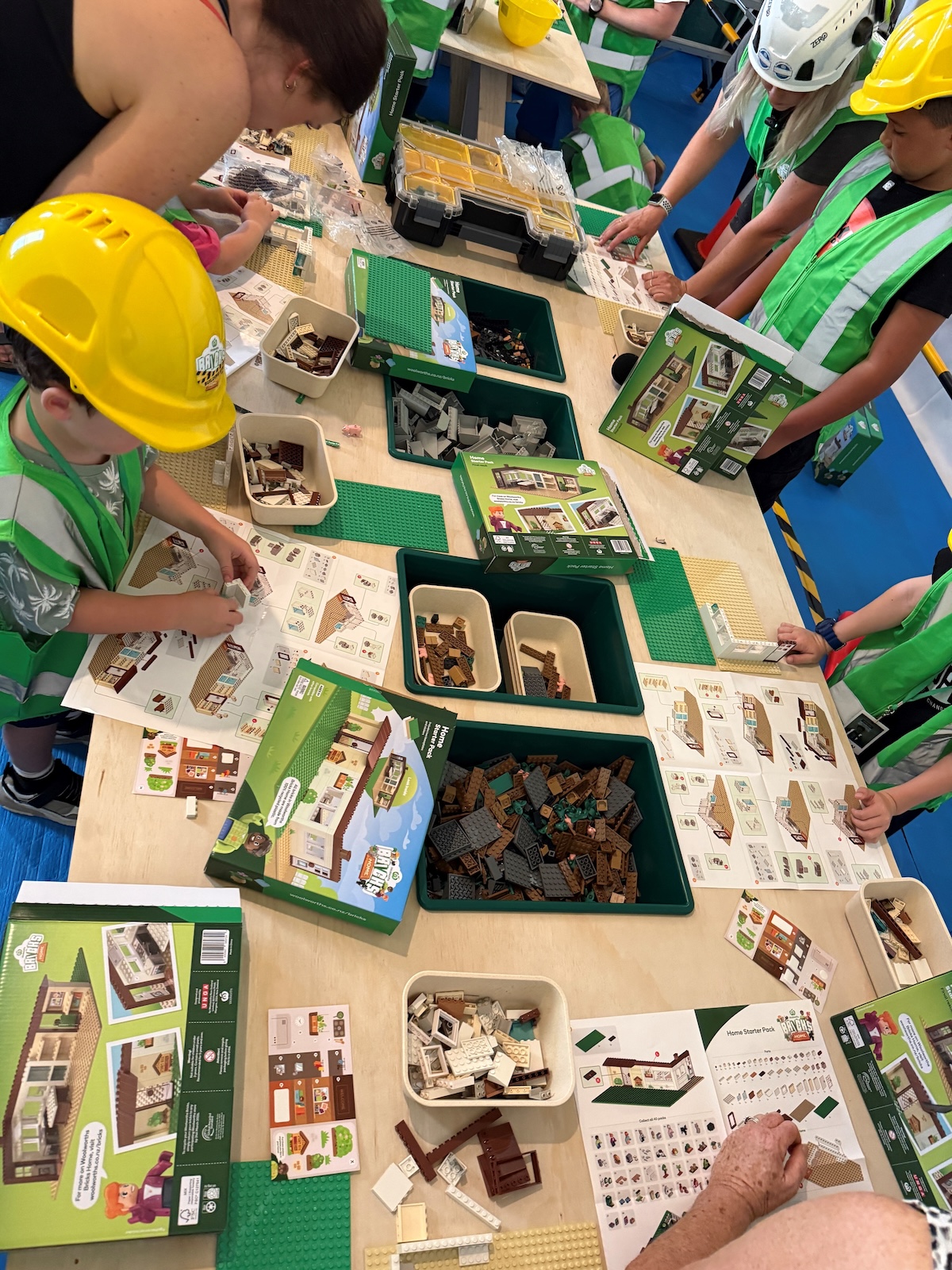 Dentsu builds full-scale site for small-scale builders in Woolworths Bricks Home activation